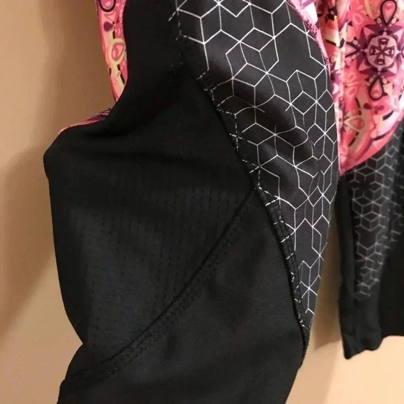 Womens Danskin Now Capri Leggings Pink Boho - Picture 4 of 12